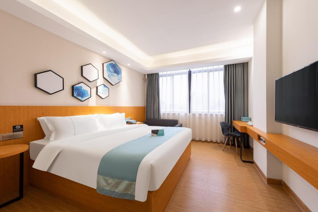 Xana Lite Hotel - Guangzhou Fangcun Huadiwan Metro Station Экстерьер фото