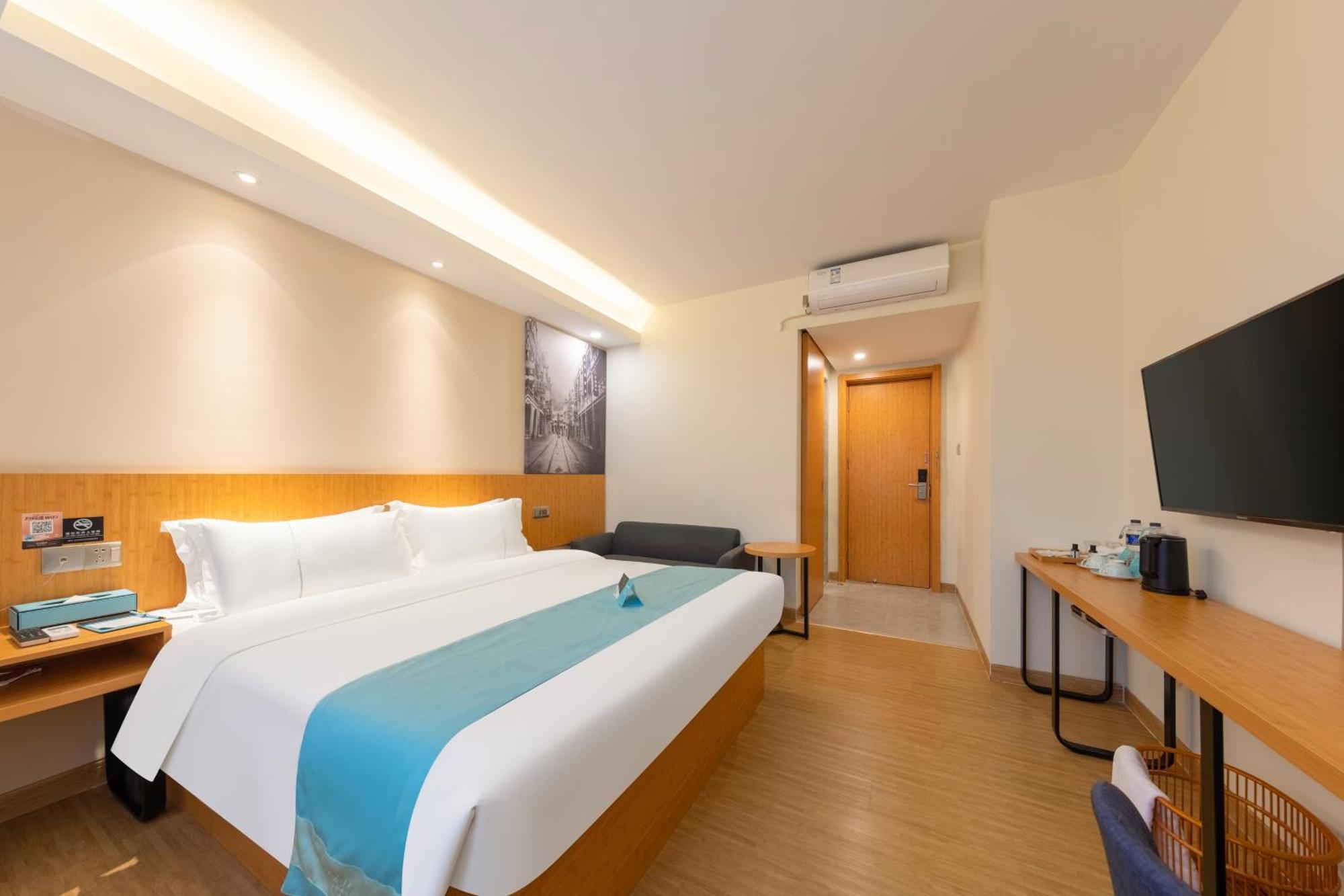 Xana Lite Hotel - Guangzhou Fangcun Huadiwan Metro Station Экстерьер фото