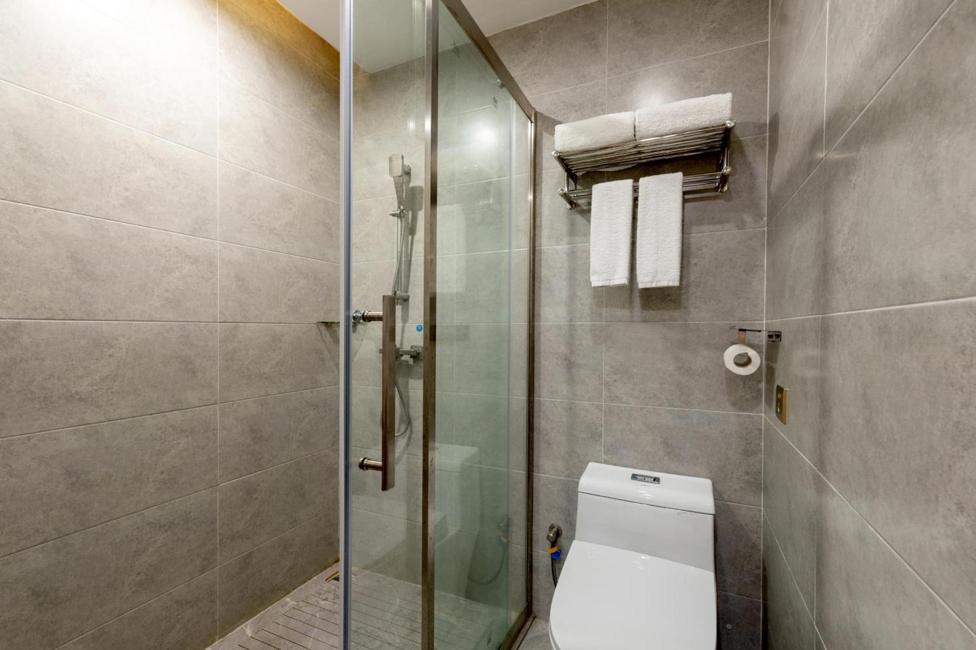 Xana Lite Hotel - Guangzhou Fangcun Huadiwan Metro Station Экстерьер фото