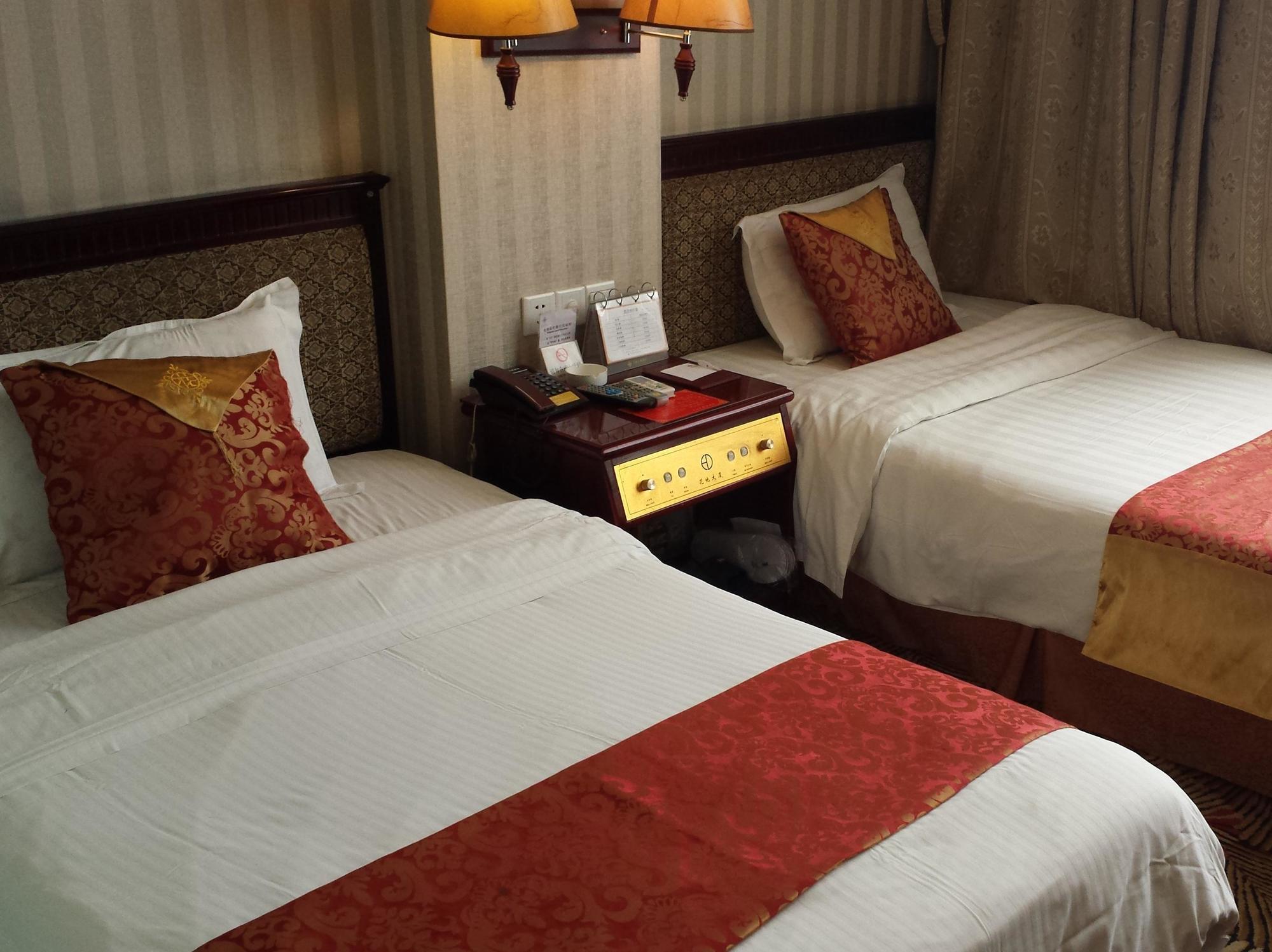 Xana Lite Hotel - Guangzhou Fangcun Huadiwan Metro Station Экстерьер фото